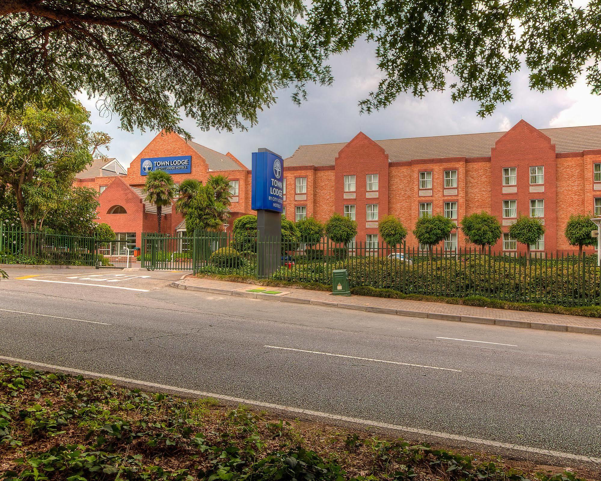 Road Lodge Sandton Johannesburg Exterior photo
